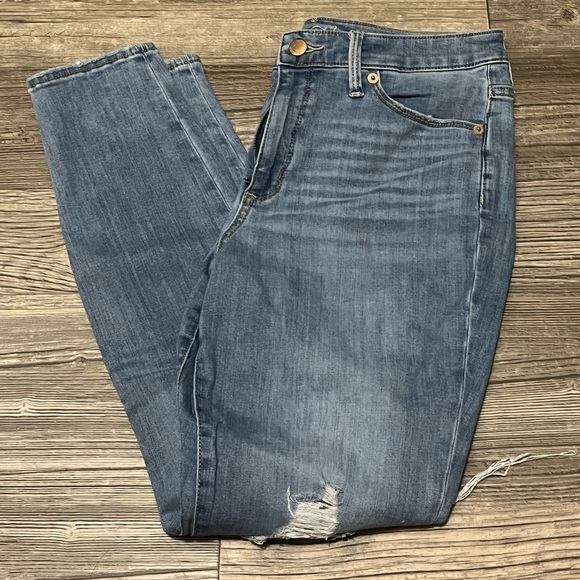 Ripped Skinny Jeans - Picture 1 of 3